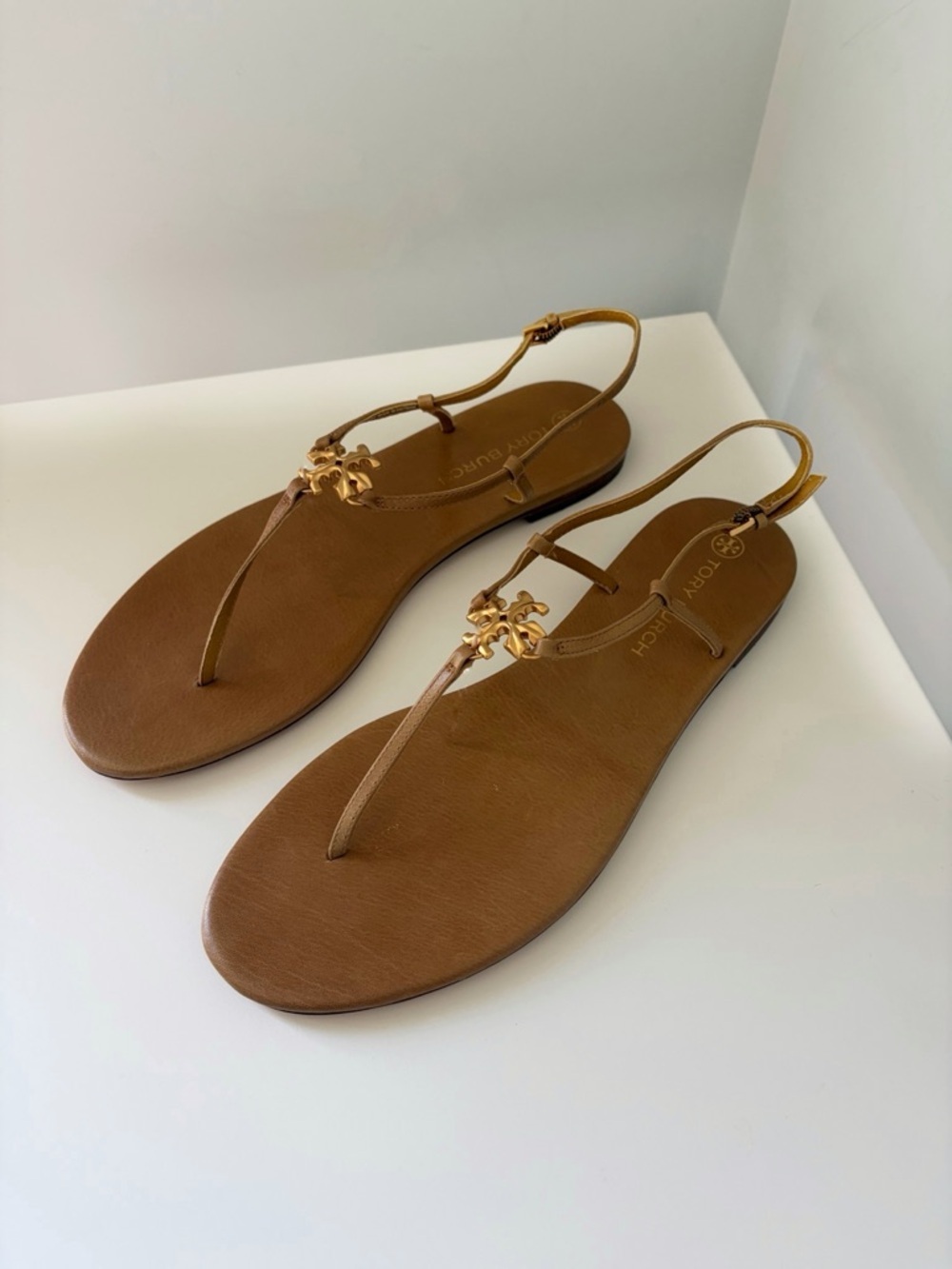 Tory Burch Capri Logo Sandals | Size 11 - Picture 3 of 12